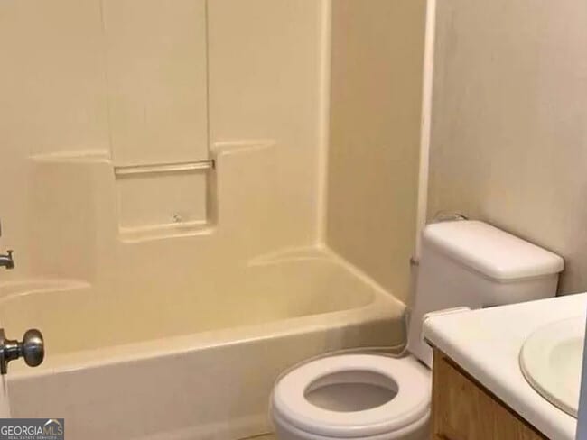 Building Photo - 126 Ash Ct