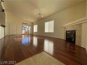 Building Photo - Gated 2 bedroom Southwest Condo