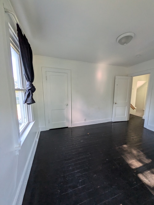 Building Photo - 1813 Converse St