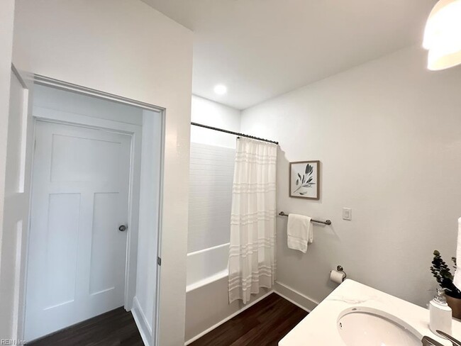 Building Photo - 3410 Tower Hill Cir