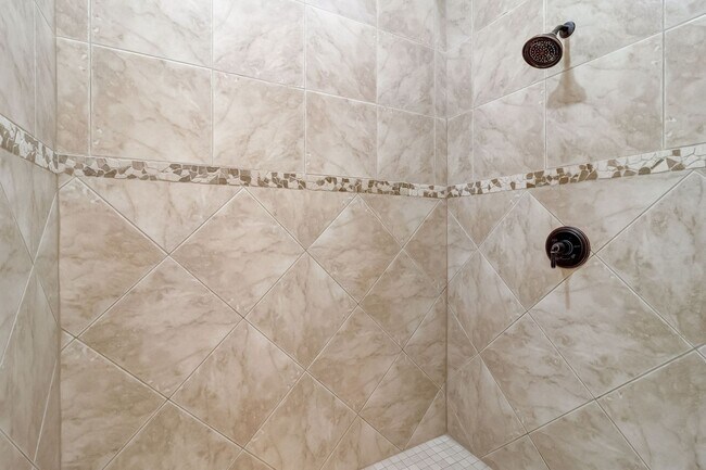 Building Photo - SEPTEMBER  HALF OFF First Month Rent- Spri...