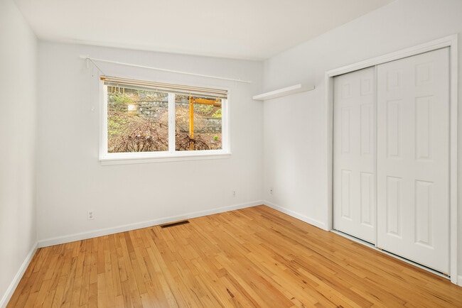 Building Photo - 9746 46th Ave NE