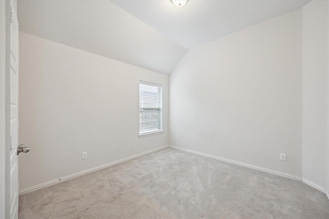 Building Photo - 16346 Hillside Garden Ln
