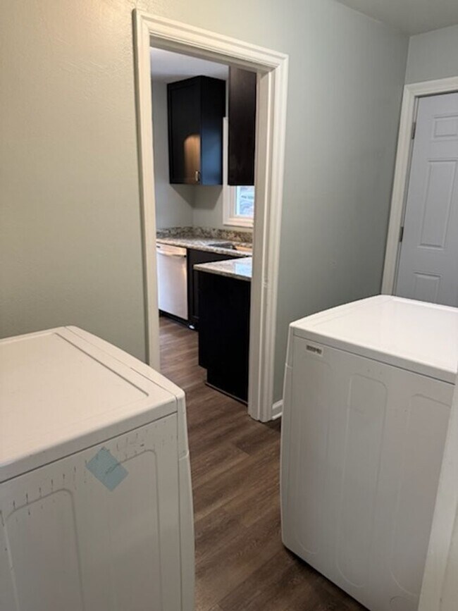 Building Photo - PERFECT IN PIEDMONT