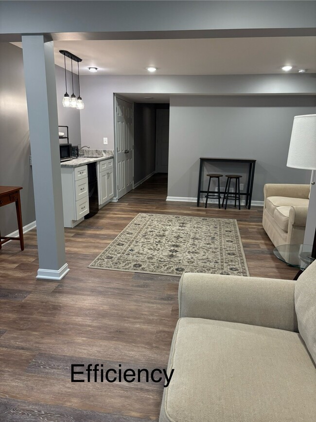 Building Photo - 9999 Cherryknoll Ct