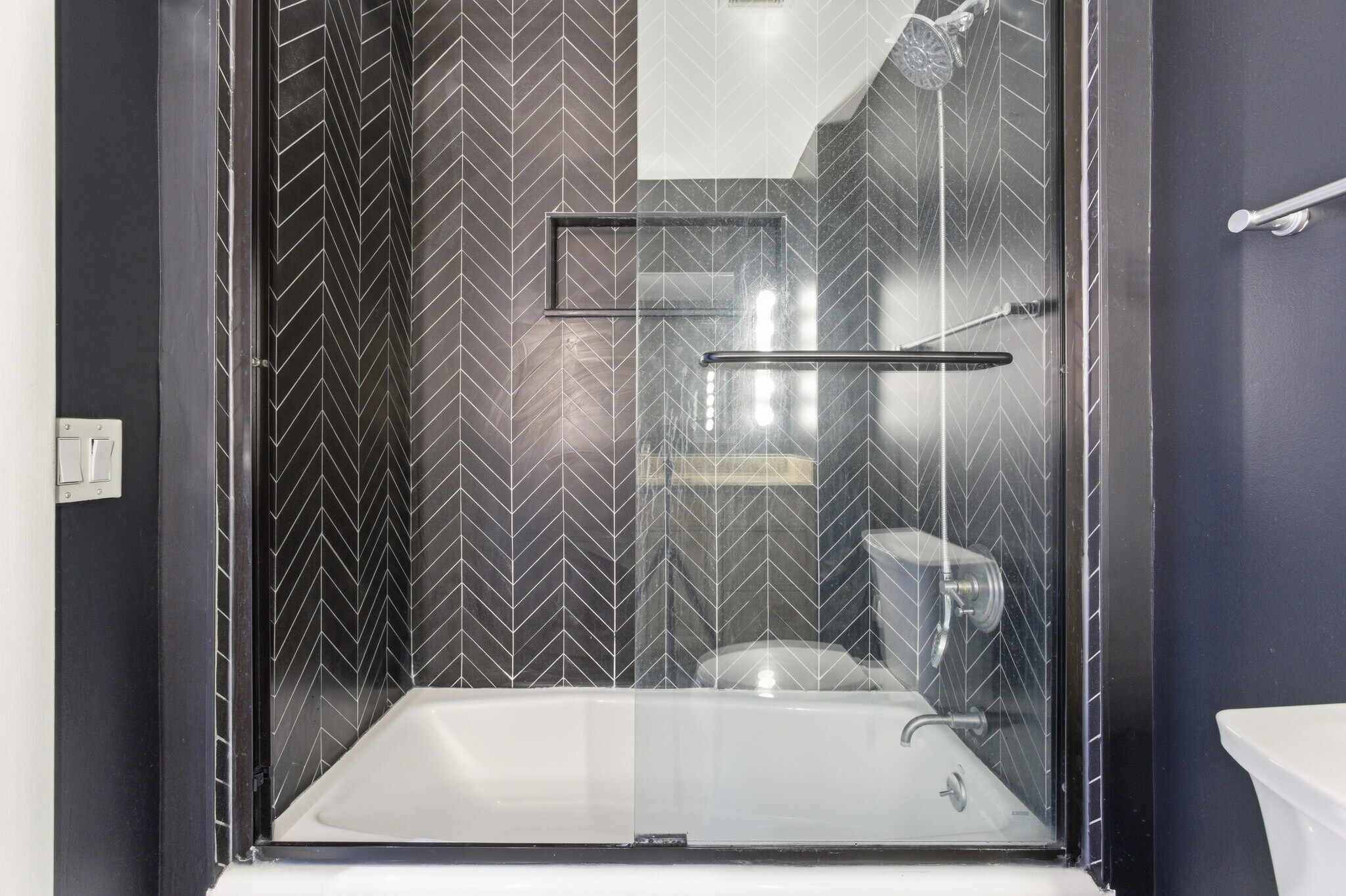 Building Photo - 811 4th St NW