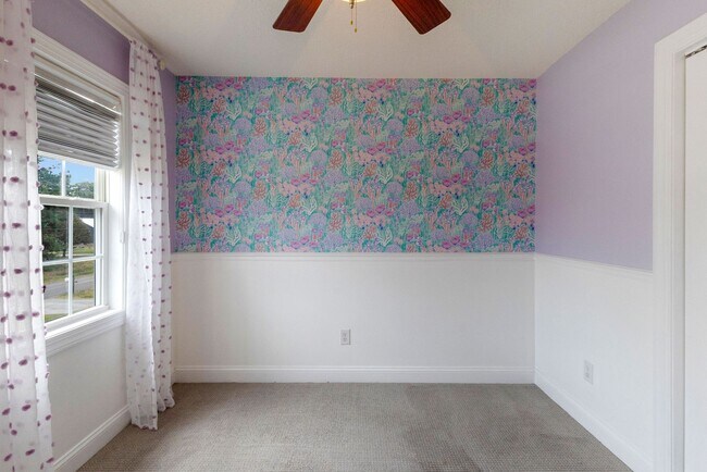 Building Photo - Farmhouse-Style Home Minutes from the Water | No HOA