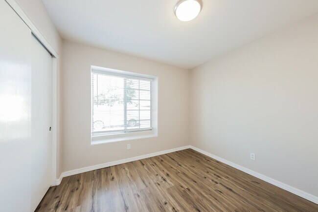 Building Photo - 15317 N 85th Ave