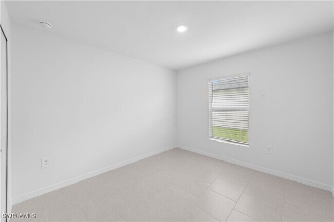 Building Photo - 17627 Paradiso Wy