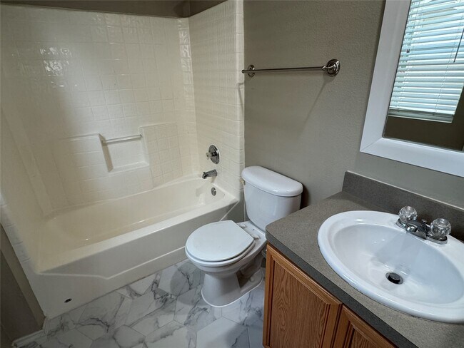 Building Photo - 16875 Mammoth Springs Dr