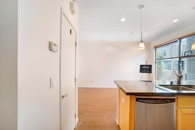 Building Photo - 153 City Limits Cir