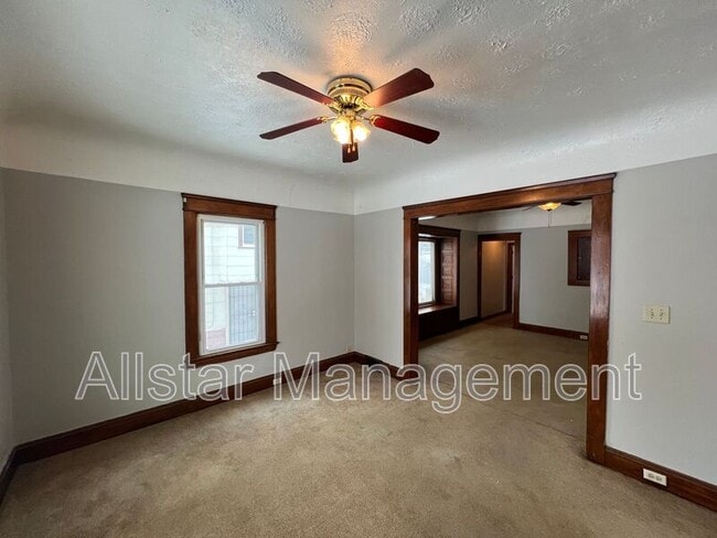 Building Photo - 4296 E 114th St