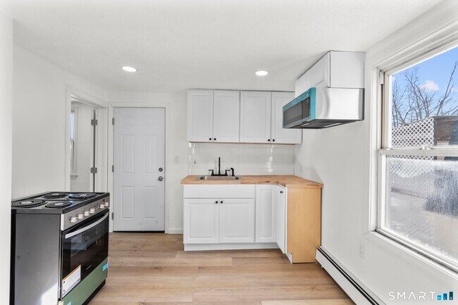 Building Photo - 26-28-28 Mc Lean St