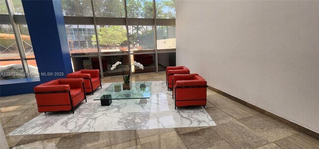 Building Photo - 2025 Brickell Ave