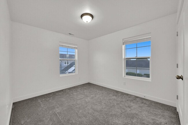 Building Photo - 2147 Kimber Ln