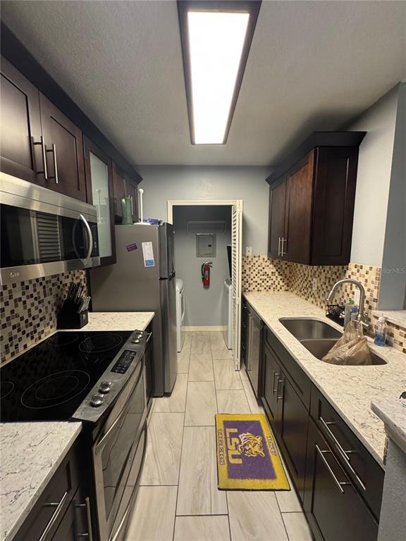 Primary Photo - 4324 S Kirkman Rd