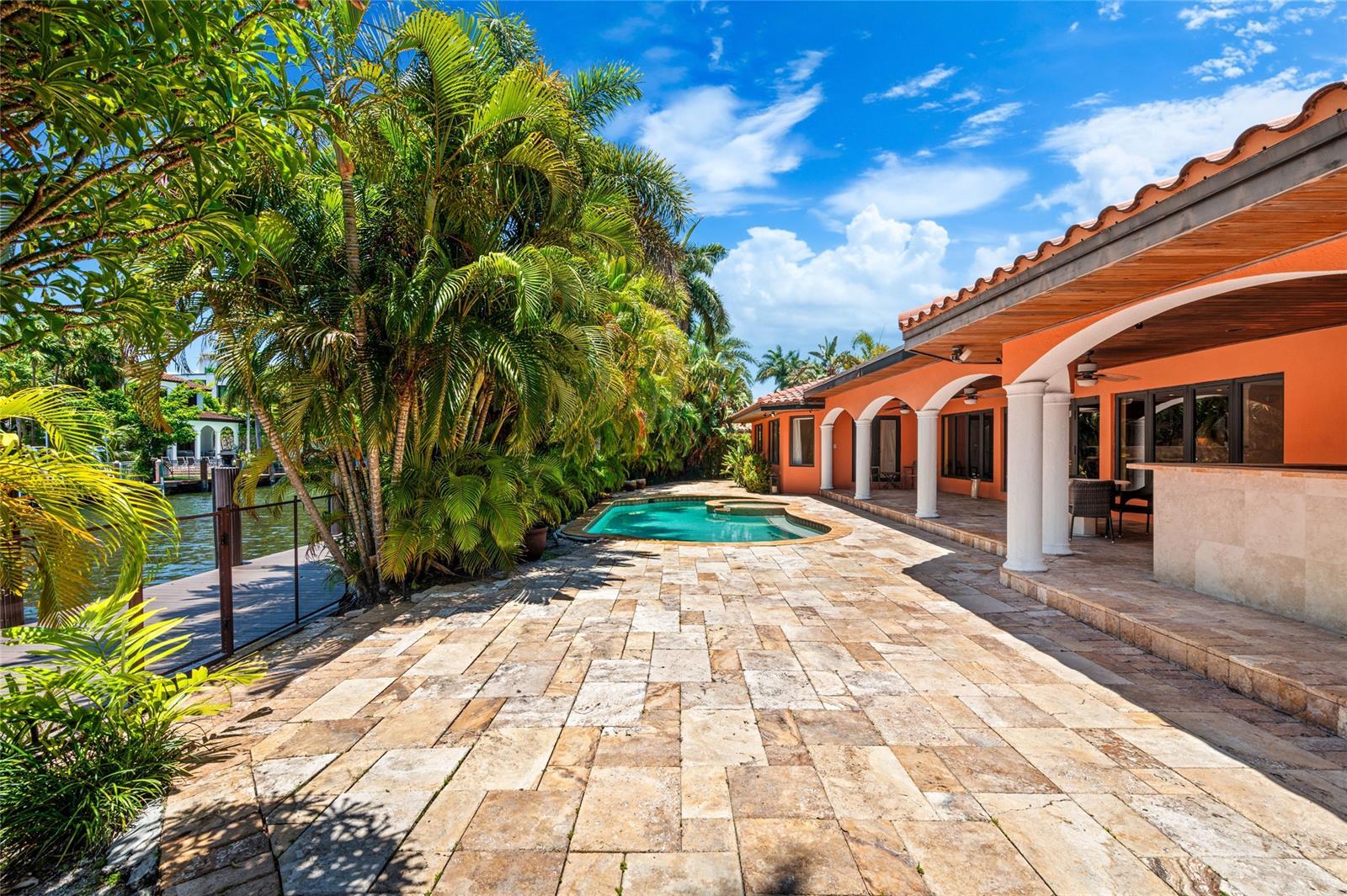 Building Photo - 515 Lido Dr