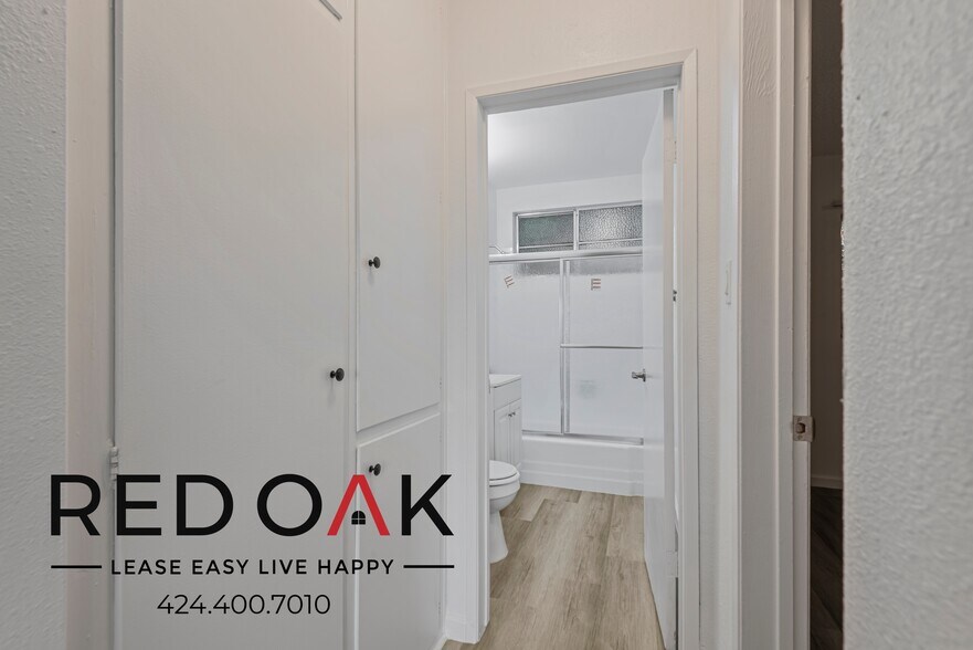 Building Photo - 15901 S Vermont Ave