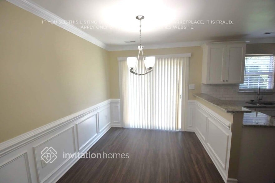 Building Photo - 8808 Clifton Meadow Dr