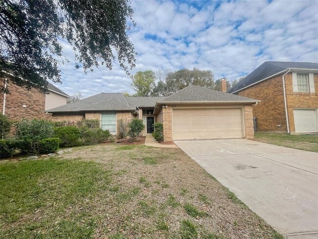 Building Photo - 2614 Double Lake Dr