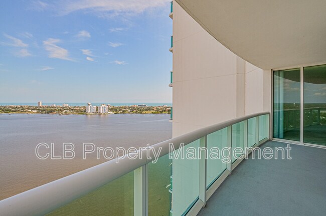 Building Photo - 241 Riverside Dr