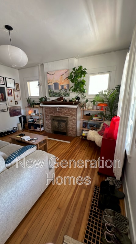 Building Photo - 412 E St Vrain St