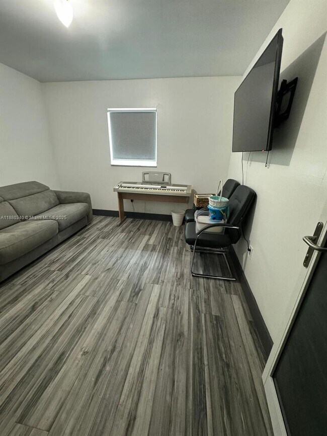 Building Photo - 41 NW 136th Ct