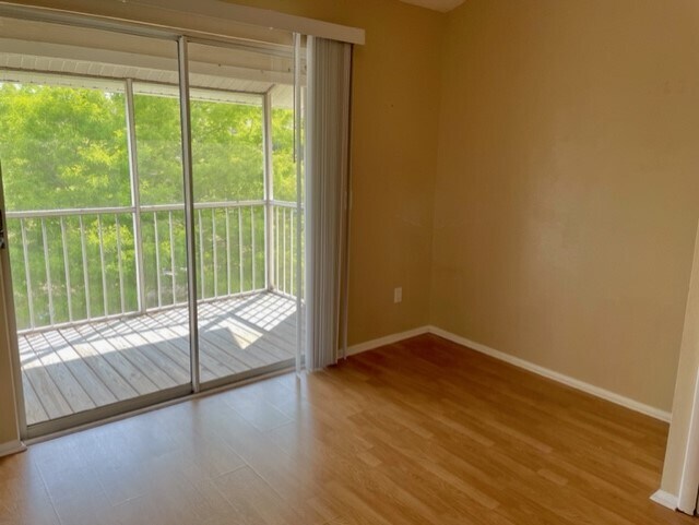 Building Photo - 124 Reserve Cir