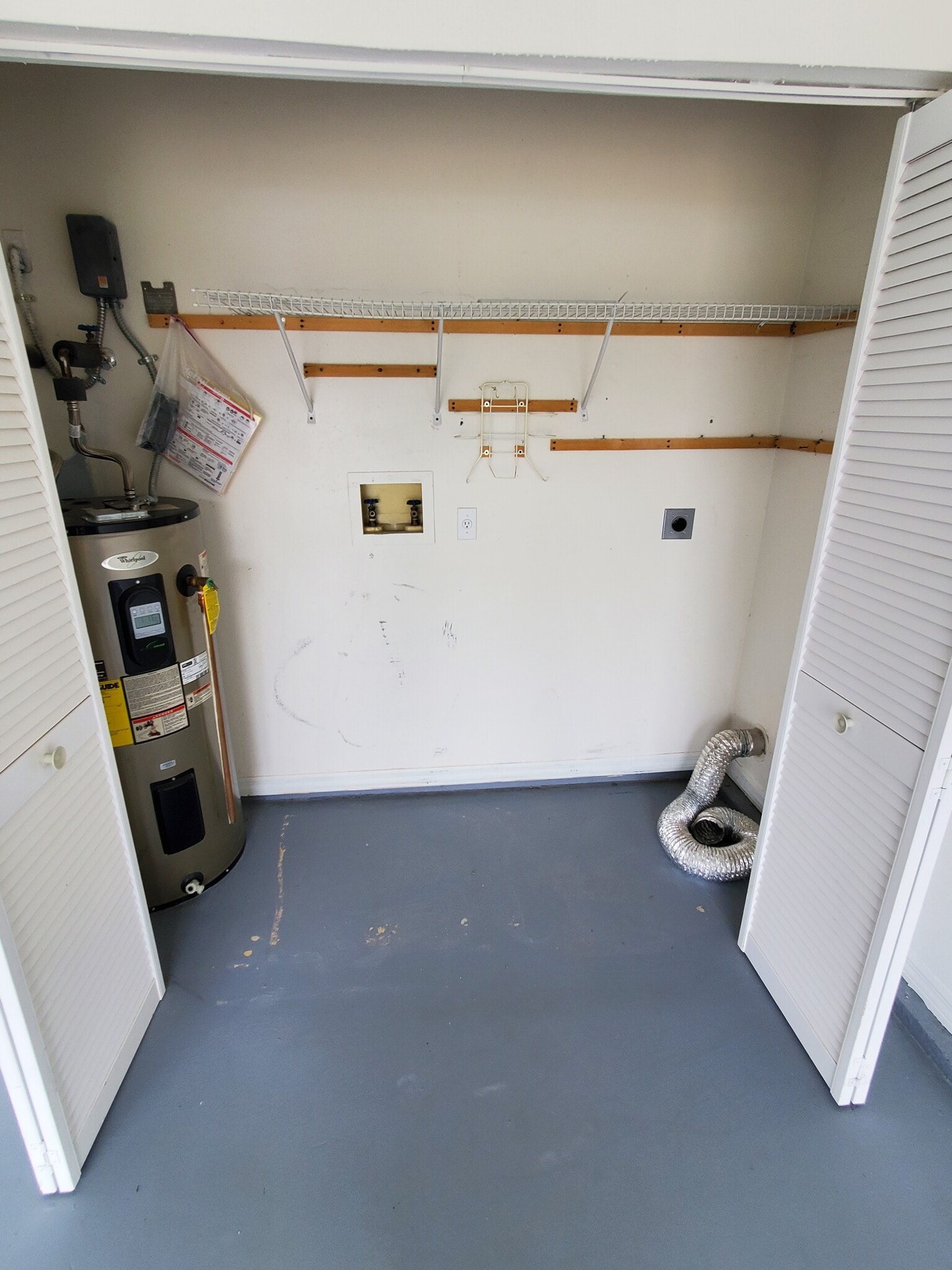 laundry hookup - 2777 W Covington Dr