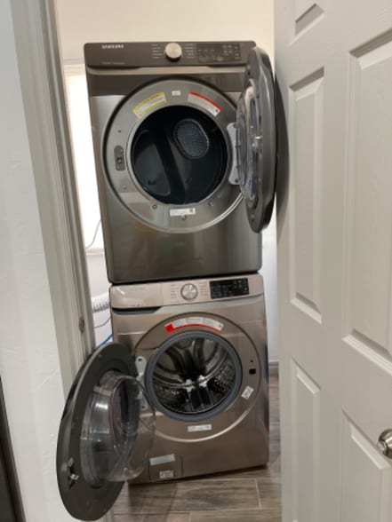 Building Photo - 2312 N Everest Ave