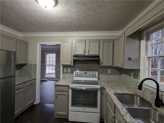 Building Photo - 3930 Genoa Ct