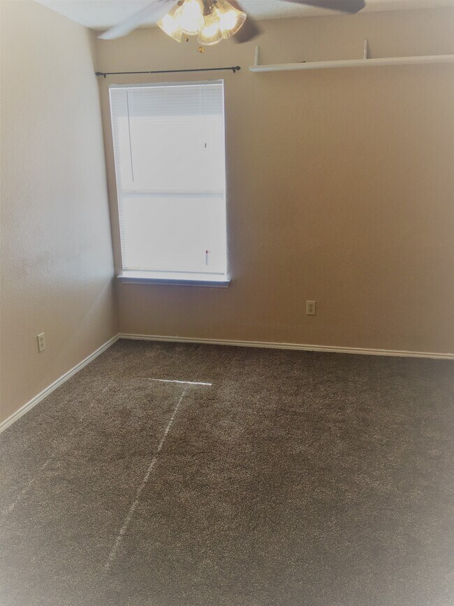 Room 3 - 5611 Northstar Ln