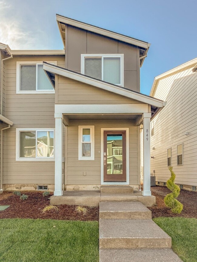 Building Photo - New Townhome 3 Bedroom Available now in Smith Creek Neighborhood