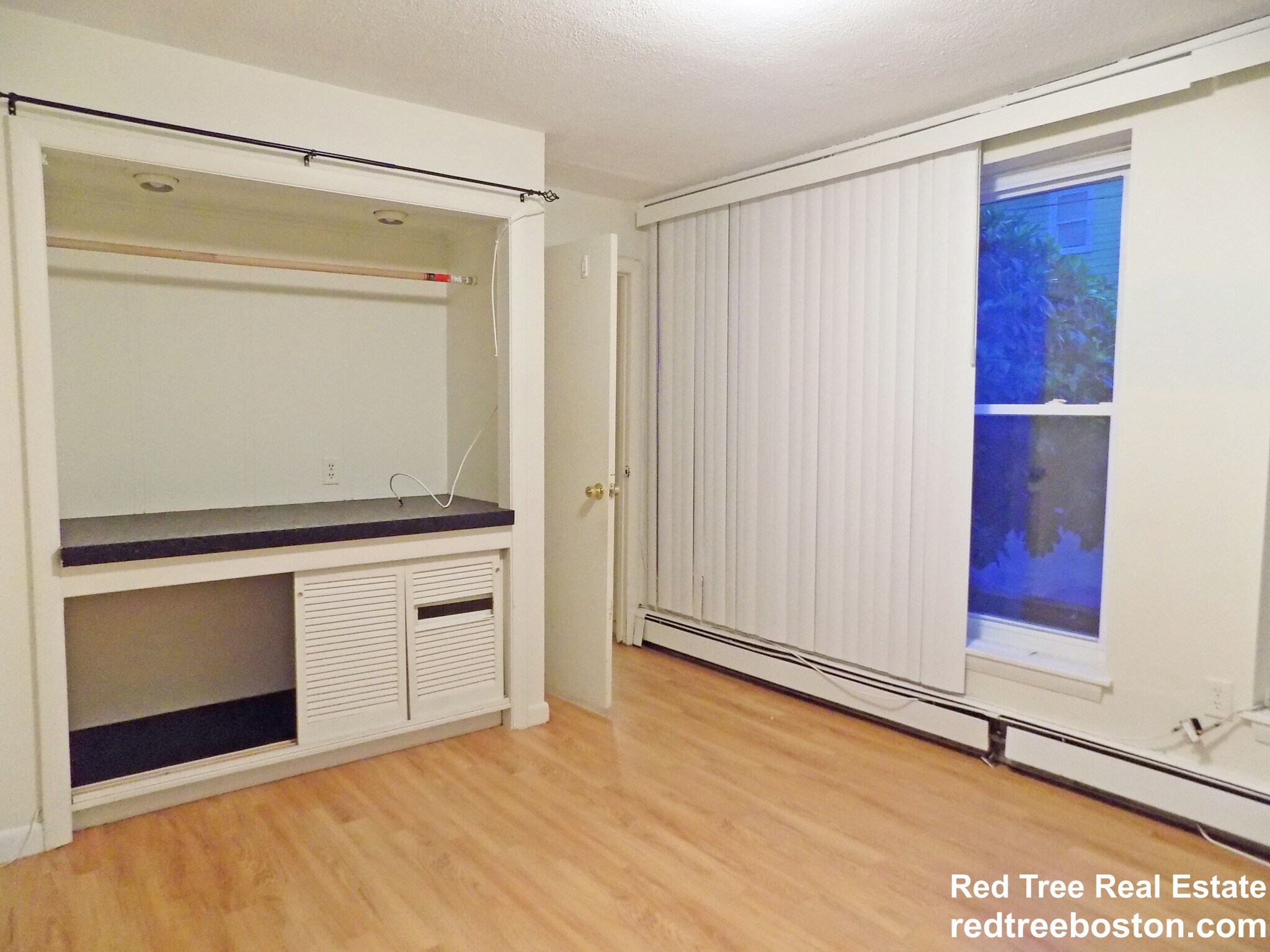 Building Photo - 2045 Commonwealth Ave