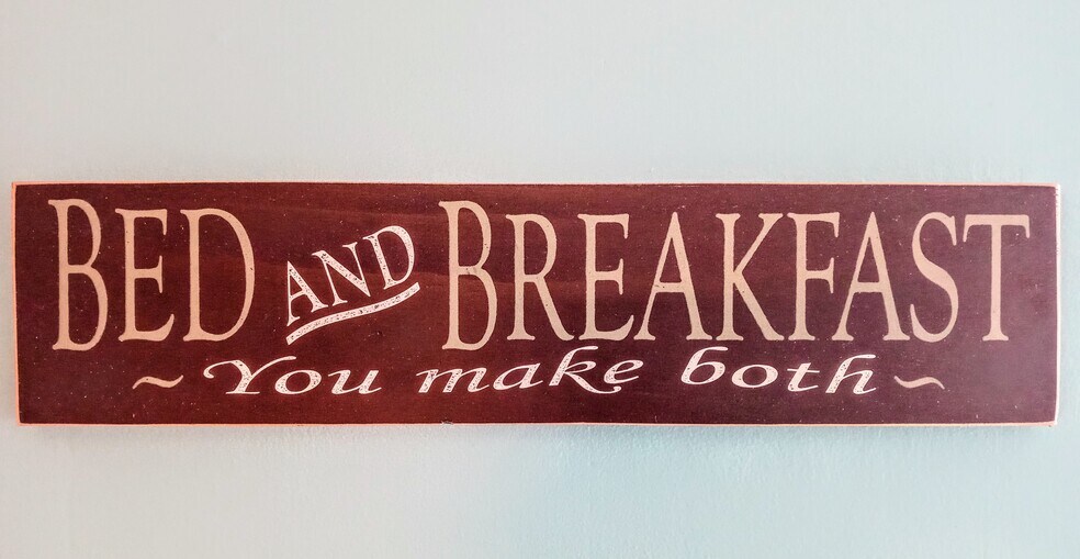 Building Photo - 1516 S Lakeside Dr