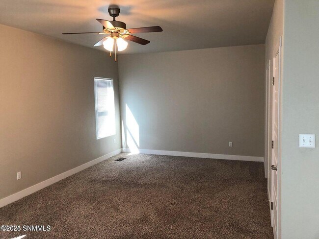 Building Photo - 4677 Rimrock Dr