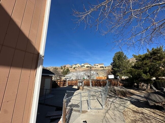 Building Photo - 285 Lemming Dr