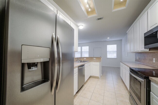 Building Photo - 146 Silver Penny Dr