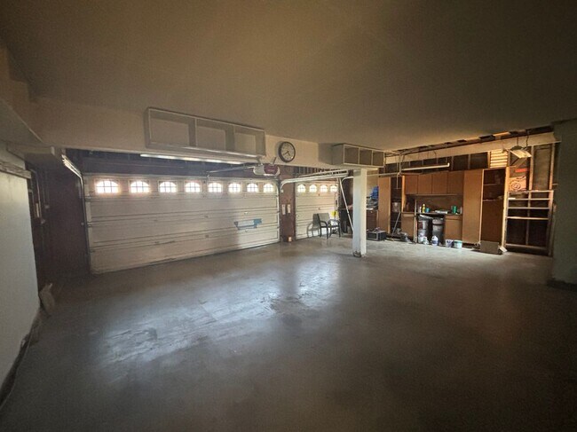 Building Photo - 12438 Brewster Dr
