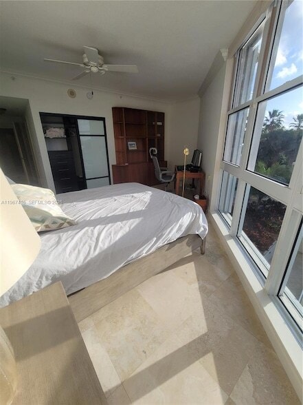 Building Photo - 6051 N Ocean Dr