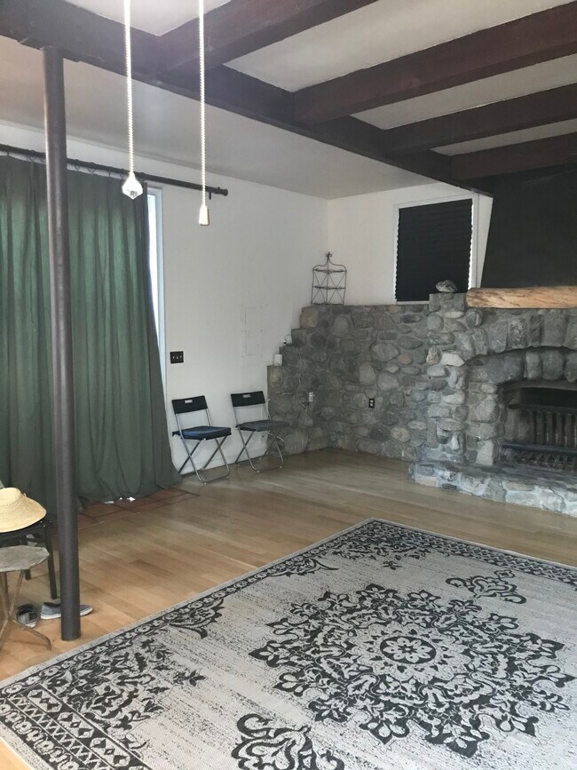 Living room - 7964 Glenties Ln
