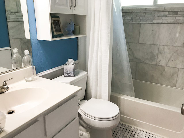 Updated marble guest bath - 14417 Tiffer Ln