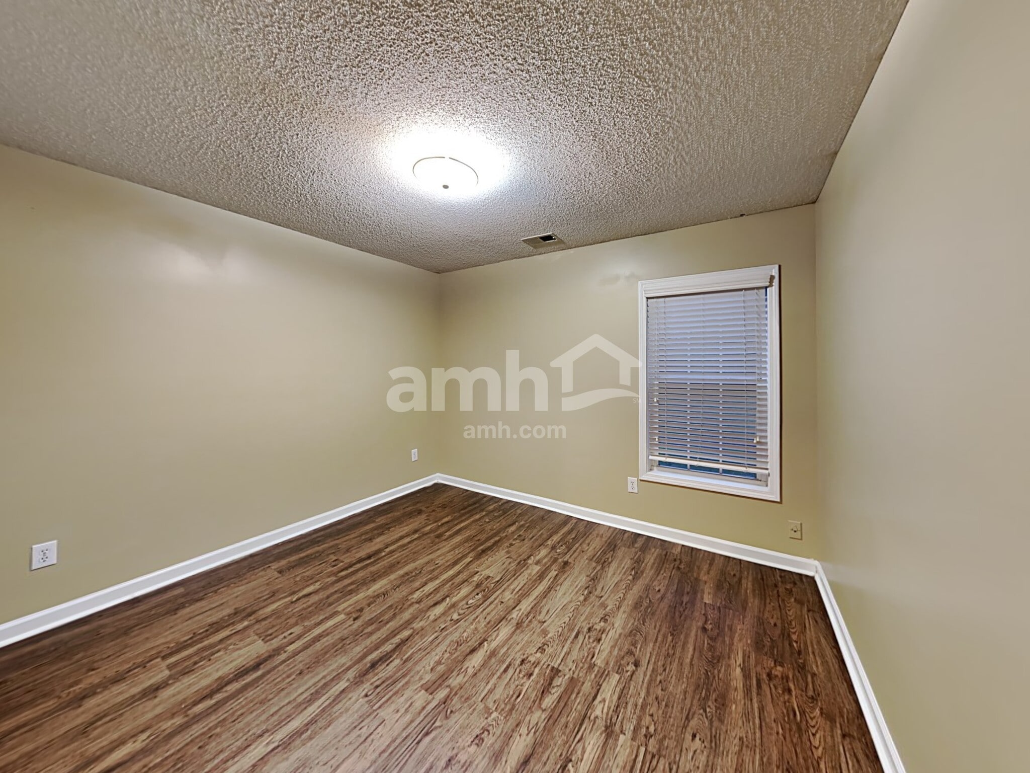 Building Photo - 3041 Andora Dr SW