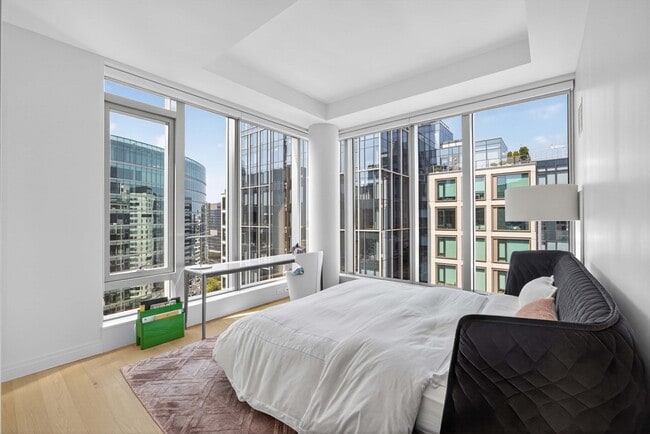 Building Photo - 135 Seaport Blvd