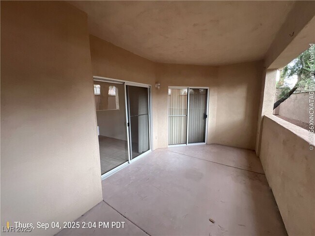 Building Photo - 2050 W Warm Springs Rd