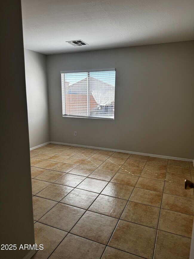 Building Photo - 13310 N 126th Ave