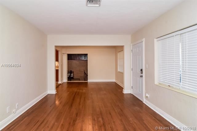 Building Photo - 4200 SW 9th St