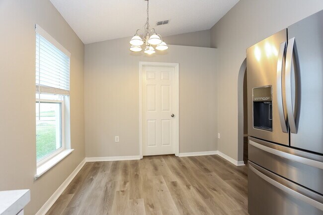 Building Photo - 10415 Song Sparrow Ln