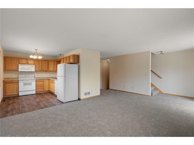 Building Photo - 1613 County Rd D E