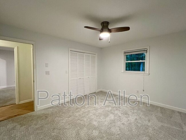 Building Photo - 9 Ravenwood Ln
